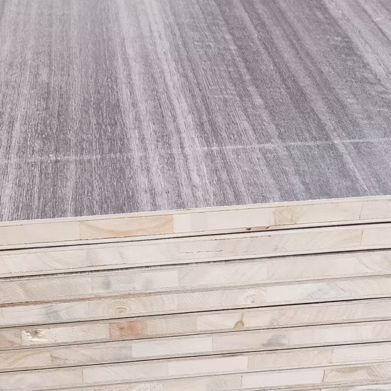 Pannello listellare laminato bianco da 18 mm in legno di pino con melamina per mobili